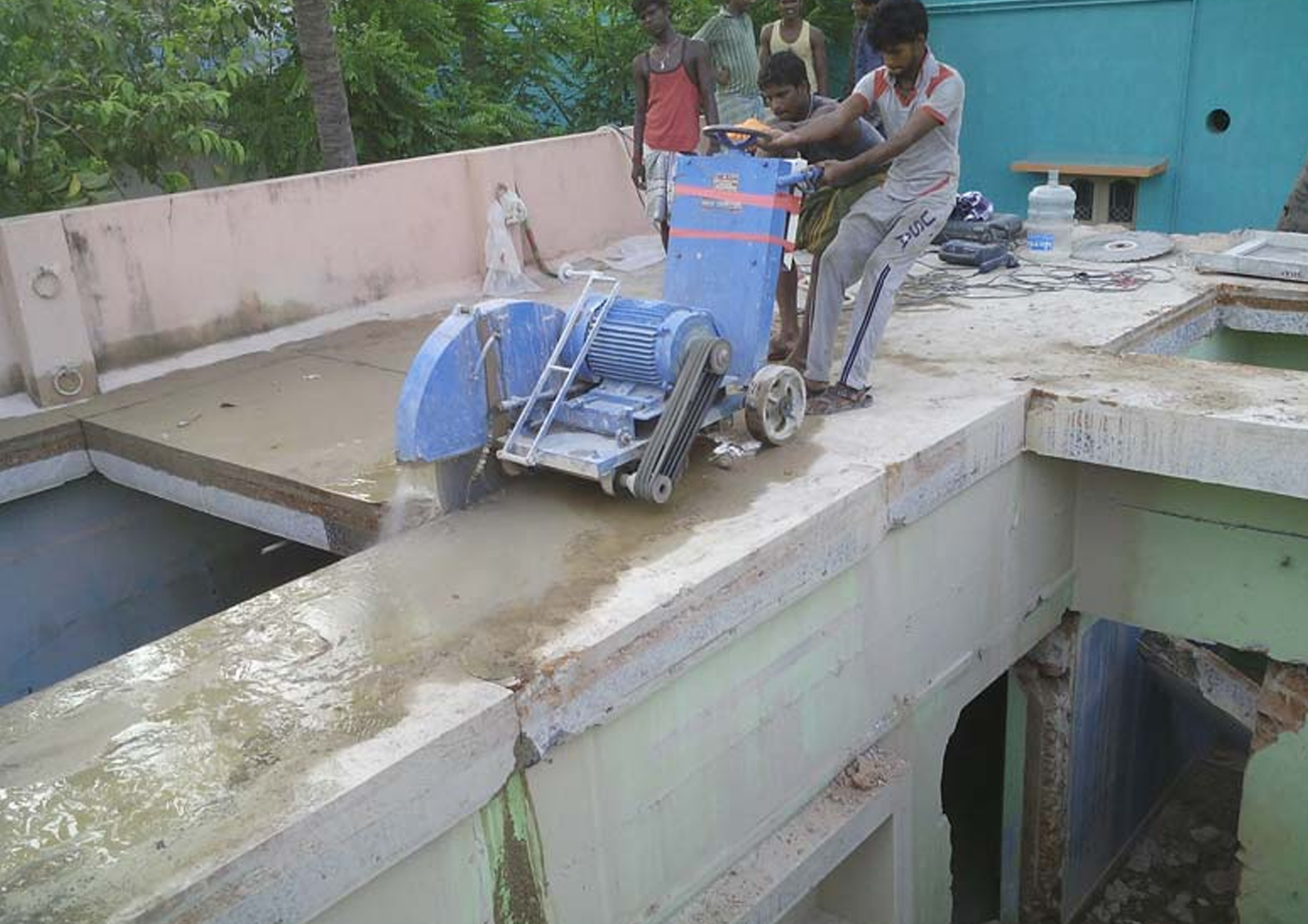 RCC Slab Cutting